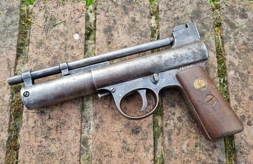 Webley & Scott Mark I. Air Pistol, England made